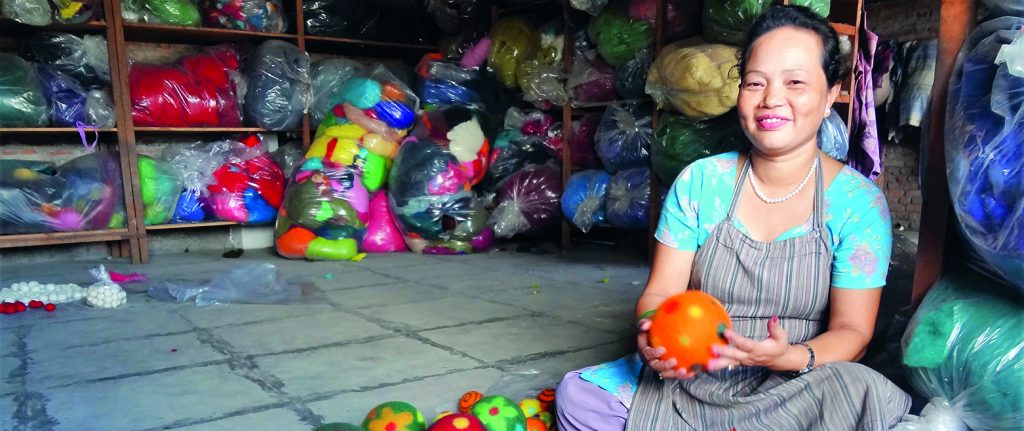 - Jag grät när jag fick min första lön, säger Sarala Sahi. Foto: Thomas Ericsson/IM